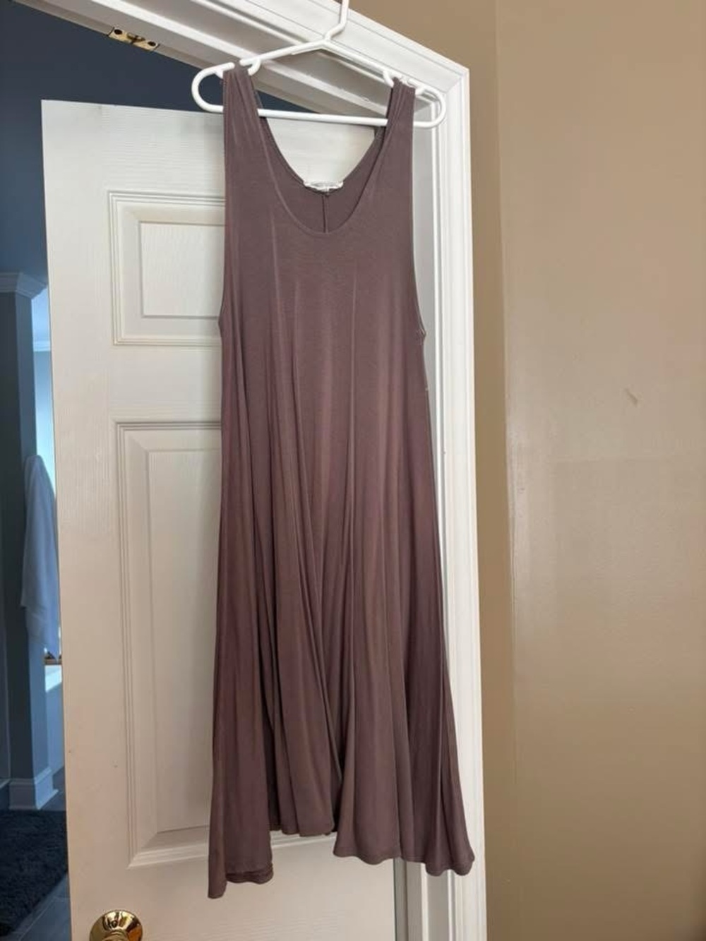 Sleeveless Flowing Taupe Swing Dress